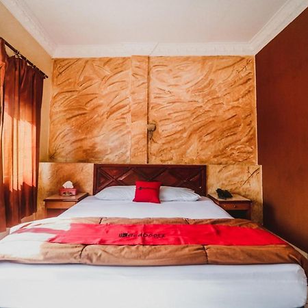 Reddoorz Plus Near Jambi Prima Mall Kültér fotó