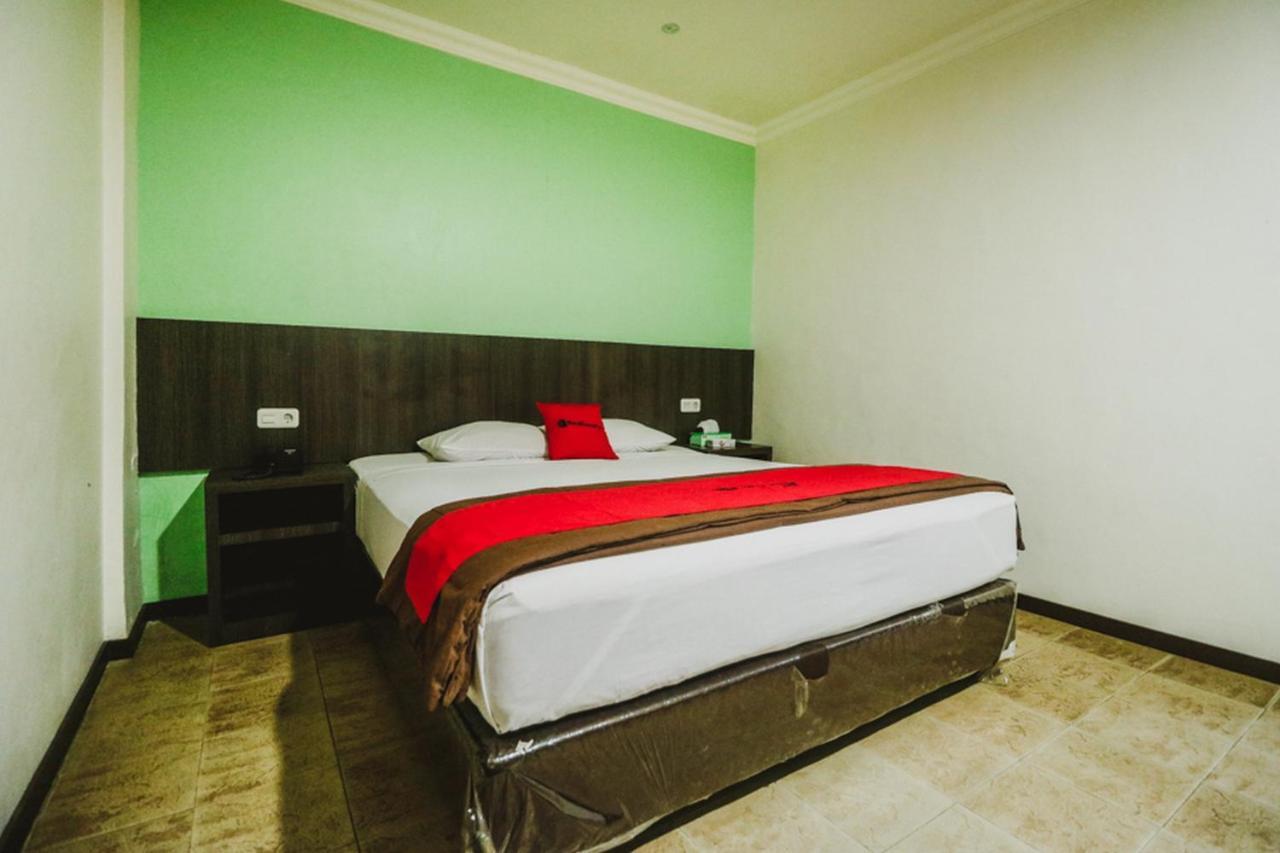 Reddoorz Plus Near Jambi Prima Mall Kültér fotó