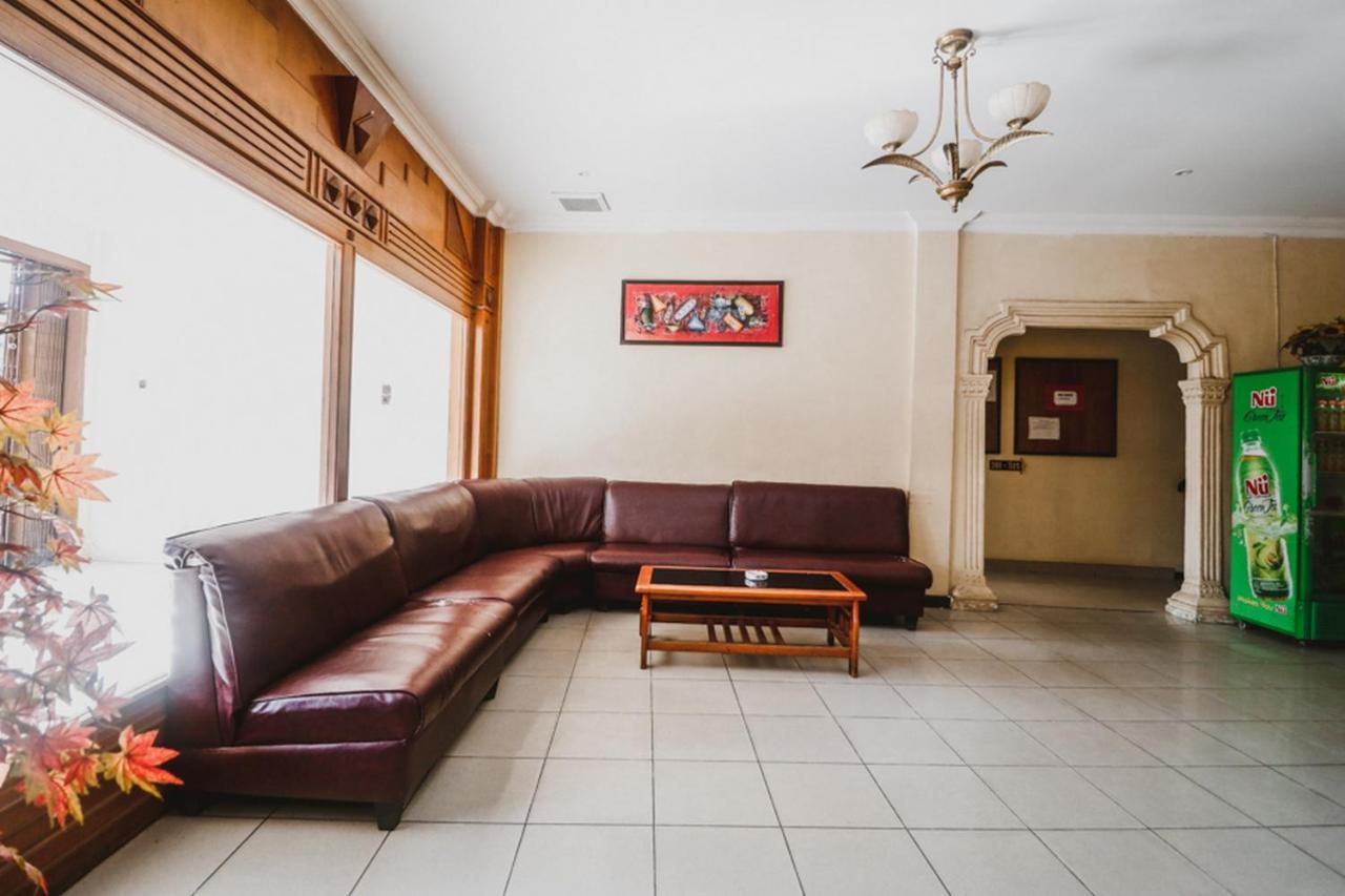 Reddoorz Plus Near Jambi Prima Mall Kültér fotó