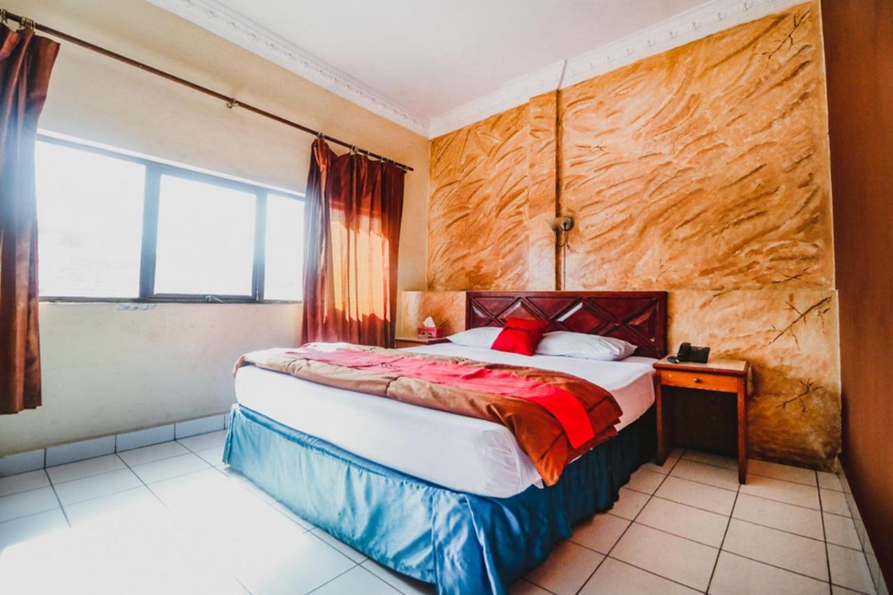 Reddoorz Plus Near Jambi Prima Mall Kültér fotó
