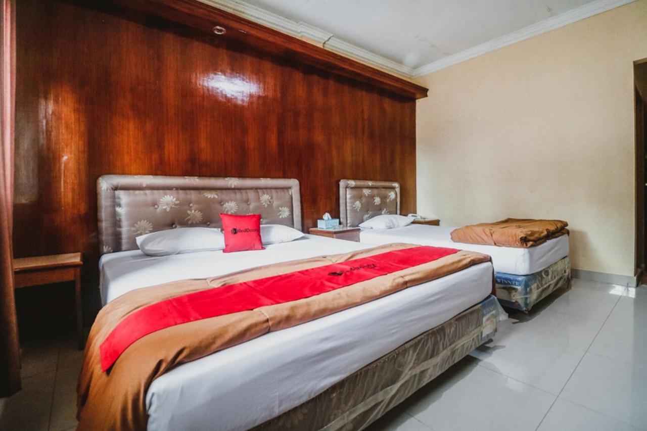 Reddoorz Plus Near Jambi Prima Mall Kültér fotó