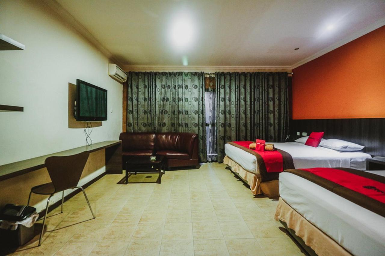 Reddoorz Plus Near Jambi Prima Mall Kültér fotó